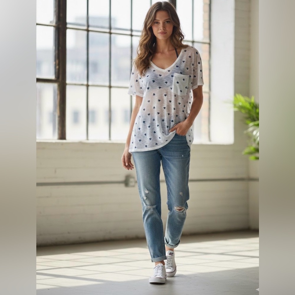 Love Charm Sheer Heart Print V-Neck Tee - White/Navy - Size XL